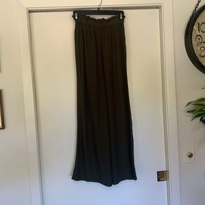 Women’s XS Olive Green Wide Leg Pants with pockets